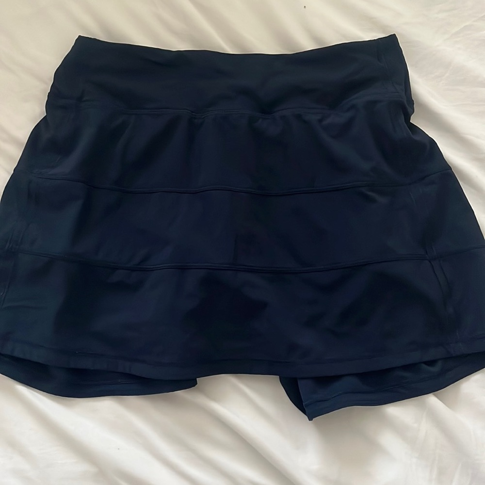 Navy blue lululemon pace rival skirt